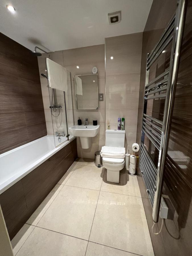 Villa 3Bed Flat 3Wc And Great Location Near Excel City Airport O2 And Canning Town Station à Londres Extérieur photo