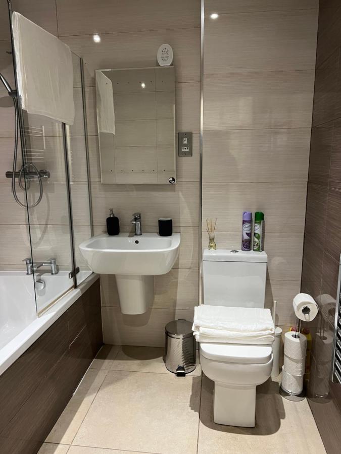 Villa 3Bed Flat 3Wc And Great Location Near Excel City Airport O2 And Canning Town Station à Londres Extérieur photo