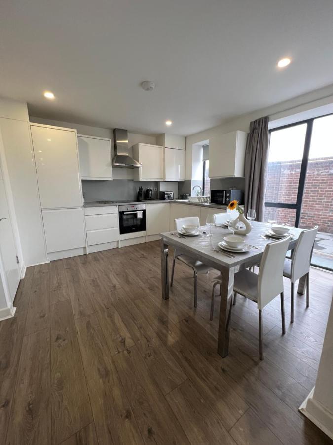Villa 3Bed Flat 3Wc And Great Location Near Excel City Airport O2 And Canning Town Station à Londres Extérieur photo